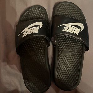 Nike black slide sandals- great condition size 7!